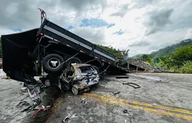 Motorista de caminhão suspeito de causar acidente na BR-116 se entrega à polícia