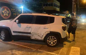 Motorista tem veículo roubado por dupla armada na RJ-100