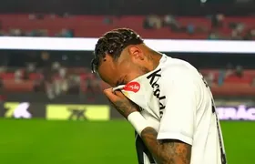Neymar chora após a derrota de 6 a 0 contra o Vasco e desabafa: 'Decepcionado total com o nosso jogo'