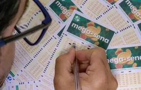 Ninguém acerta os números da Mega-Sena e prêmio vai para R$ 55 milhões