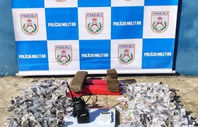 PM apreende drogas em ação no Morro do Estado, em Niterói