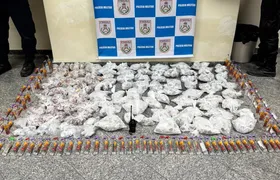 PM apreende grande quantidade de drogas no Cantagalo, em Niterói