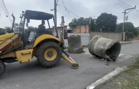 PM retira 16 toneladas de barricadas em São Gonçalo; Vídeo