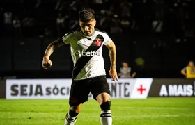 Pensando em 2025, Vasco avalia renovar contrato do lateral-esquerdo Victor Luis