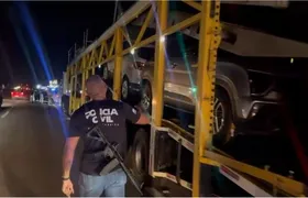 Polícia Civil apreende caminhão-cegonha que transportava carros negociados por facção do Rio