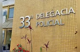 Polícia Civil prende mulher que aplicou golpe do Boa Noite Cinderela e jogou turista de carro em movimento