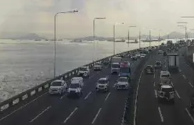 Ponte Rio-Niterói tem lentidão na pista sentido Rio