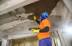 Prefeito de Niterói visita obras de recuperação do Cinema Icaraí