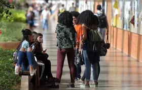Programa que oferta bolsas de estudo a negros tem inscrição prorrogada