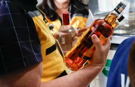 Rio intensifica fiscalização de bebidas após escândalo do metanol em SP