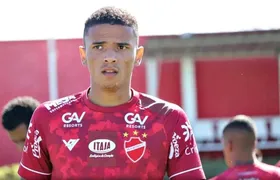 STJD volta atrás e libera três jogadores que haviam sido banidos do futebol
