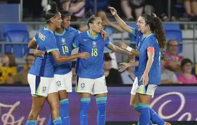 Seleção feminina bate Austrália de novo em último compromisso do ano