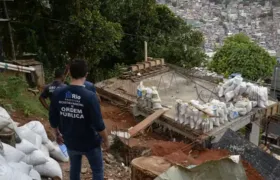 Seop inicia demolição de prédio irregular avaliado em R$ 2 milhões na Rocinha