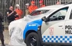 Tentativa de assalto contra dois PMs acaba com um policial morto no Rio