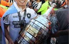 Thiago Almada não garante que segue no Botafogo em 2025