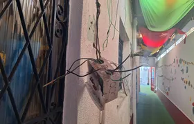 Tradicional escola de São Gonçalo é furtada e vandalizada no Vila Lage; vídeo