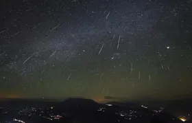 Última grande chuva de meteoros do ano ocorre na noite desta sexta