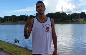 Vascaíno se recusa a tirar blusa de time e é morto por flamenguistas dentro de ônibus