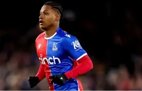 Vasco negocia a contratação de Matheus França, do Crystal Palace