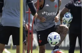 Vasco perde Barros, suspenso, mas pode ter o retorno de Tchê Tchê contra o Palmeiras