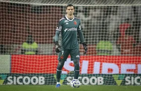 Vasco relaciona Philippe Coutinho e Léo Jardim para jogos contra CSA e Mirassol