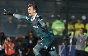 Vasco renova com Léo Jardim até o fim de 2030