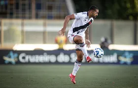 Vasco tem seus dois lateral direitos convocados para respectivas seleções e terá baixas na Data Fifa