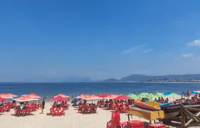 Verão 2025: Altas temperaturas fazem a alegria dos ambulantes pelas praias de Niterói