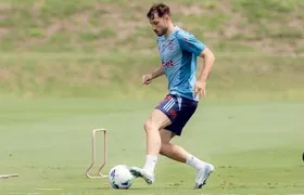 Viña progride em recuperação e pode retornar aos relacionados do Flamengo