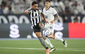 Vitinho, do Botafogo, é convocado para a Seleção Brasileira após corte por lesão de Vanderson