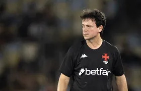Zaga considerada titular do Vasco tem bom desempenho e não sofre gols em triunfo sobre o Cruzeiro