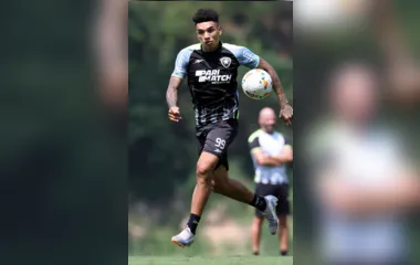 Arsenal tem interesse em contratar Igor Jesus do Botafogo