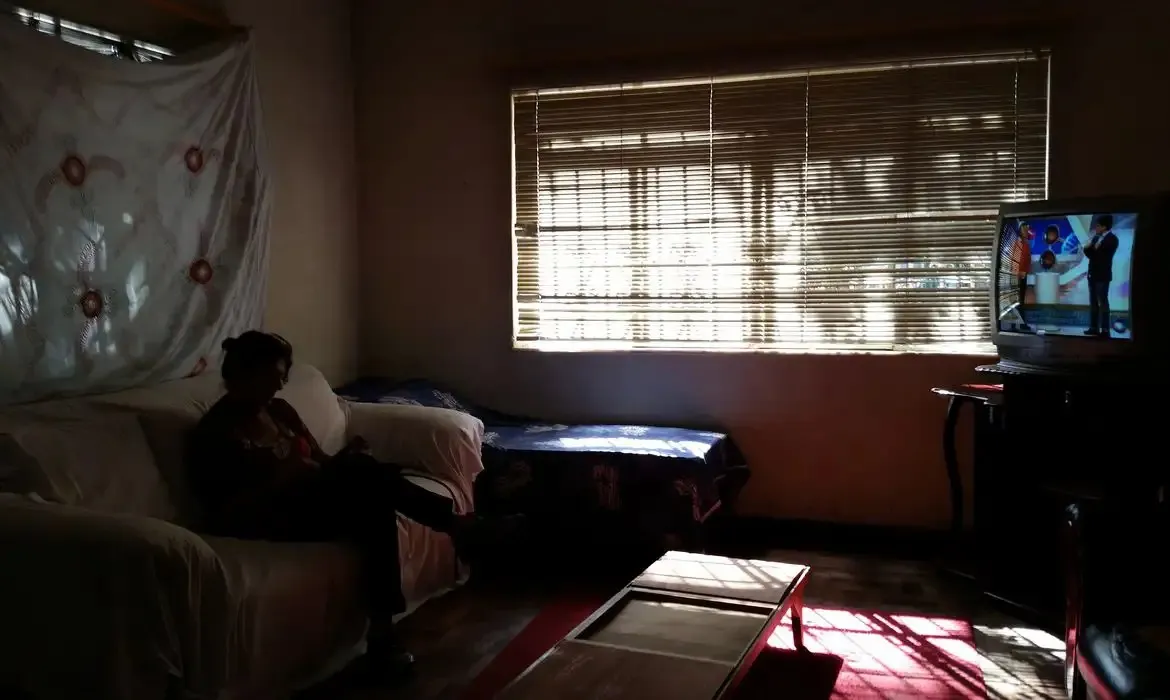 Os beneficiários podem abrir pedidos de ressarcimento pelos canais oficiais do INSS