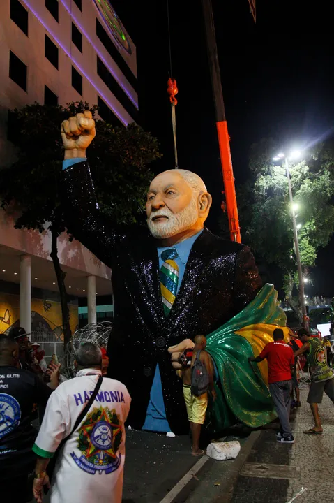 Lula será o primeiro presidente em exercício a ser homenageado no Carnaval carioca