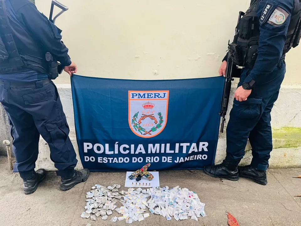 Material apreendido pela Polícia Militar durante operação
