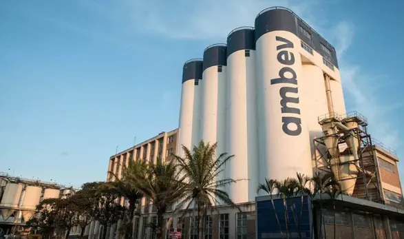 Em nota, a Ambev lamentou as mortes e afirmou estar oferecendo todo o apoio necessário às famílias das vítimas