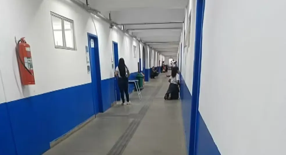 Tiroteio na Avenida Brasil impede realização do segundo dia do Enem no Rio