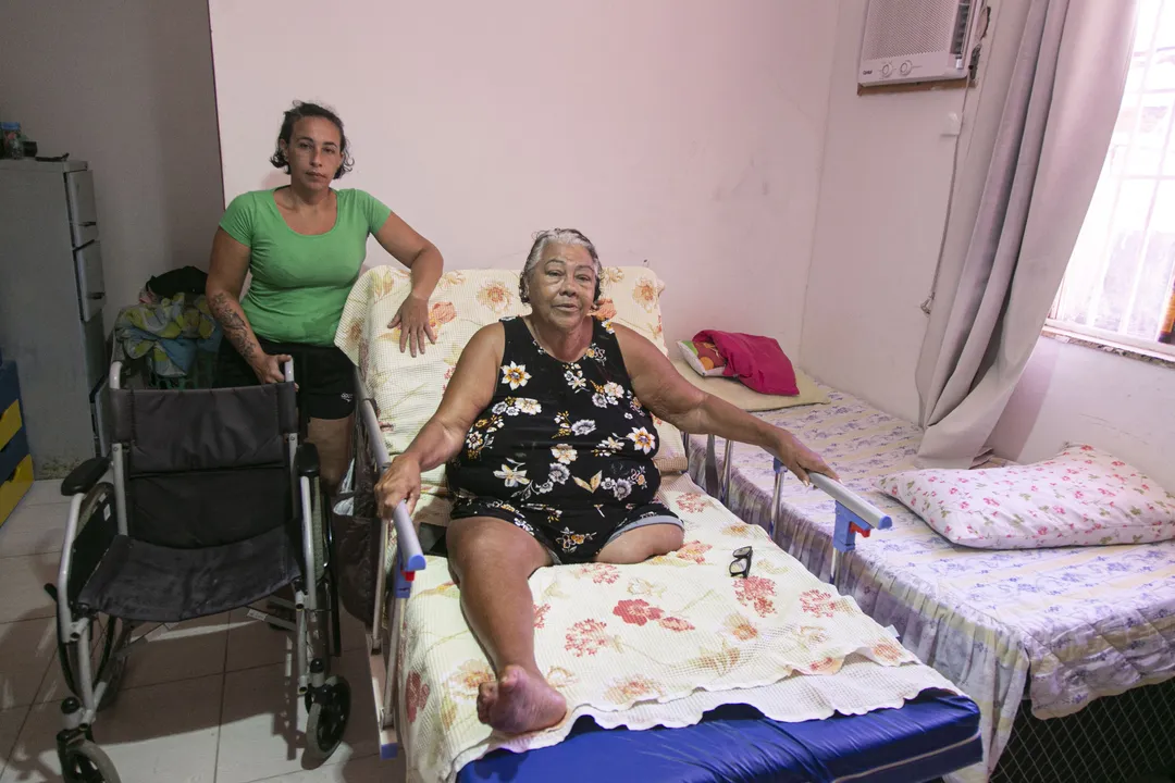 A vida da Rosimeri, 66 anos, moradora de Itaipuaçu, mudou drasticamente em menos de um ano