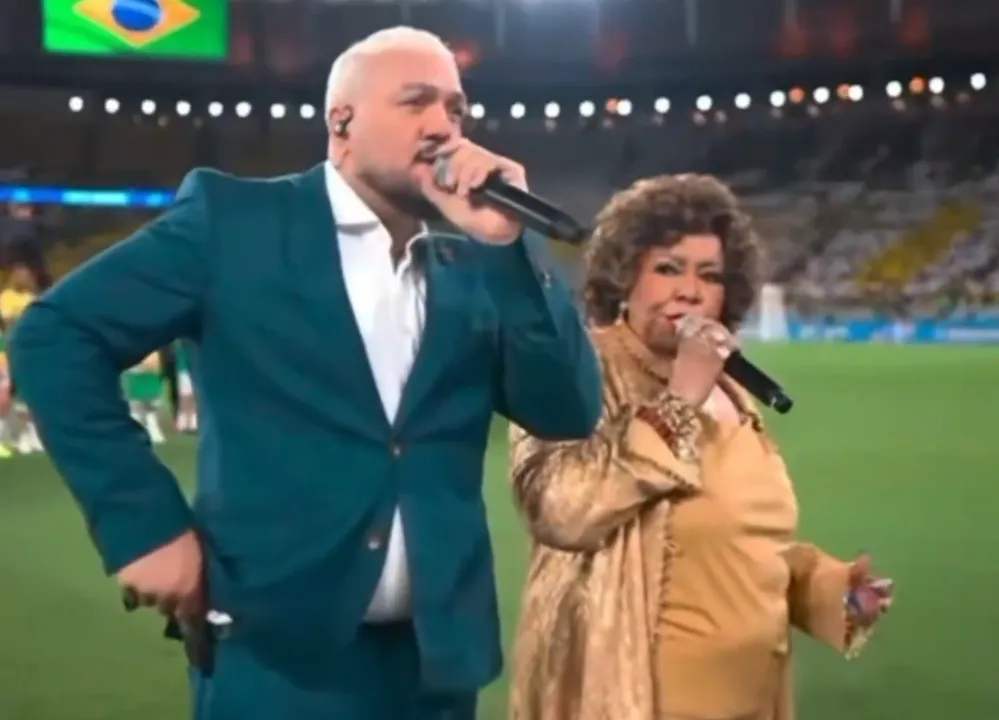 Belo e Alcione se atrapalharam e a interpretação ficou confusa