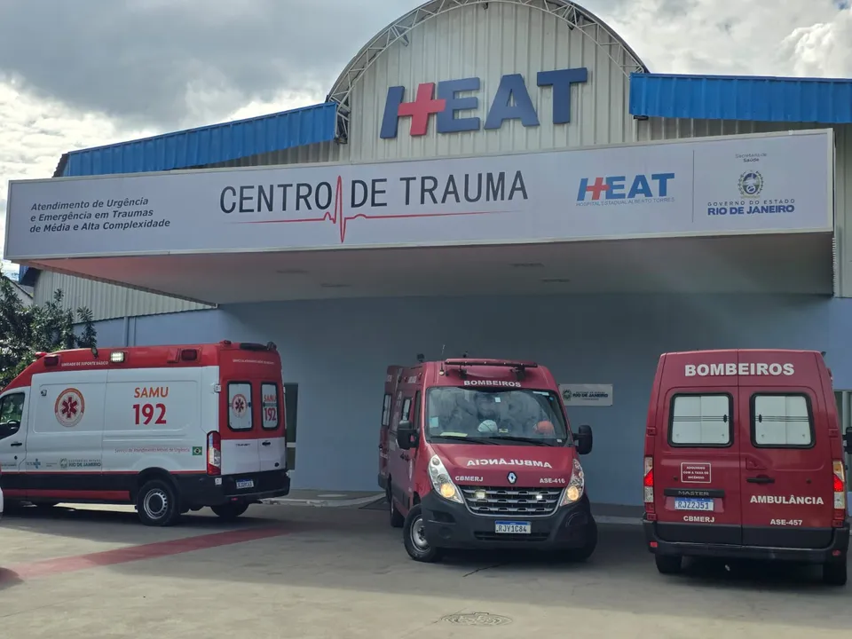Dois pacientes, socorridos pelo Corpo de Bombeiros, chegaram em estado gravíssimo