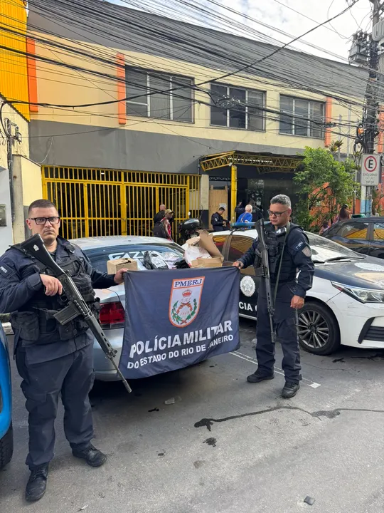 O veículo foi encaminhado para a 74ª DP