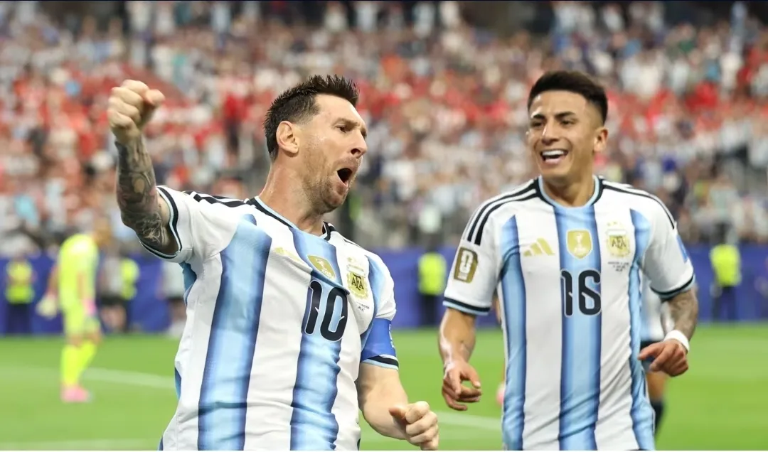 Com os dois gols de hoje, Messi se torna o maior artilheiro da história das Copas com 18 gols