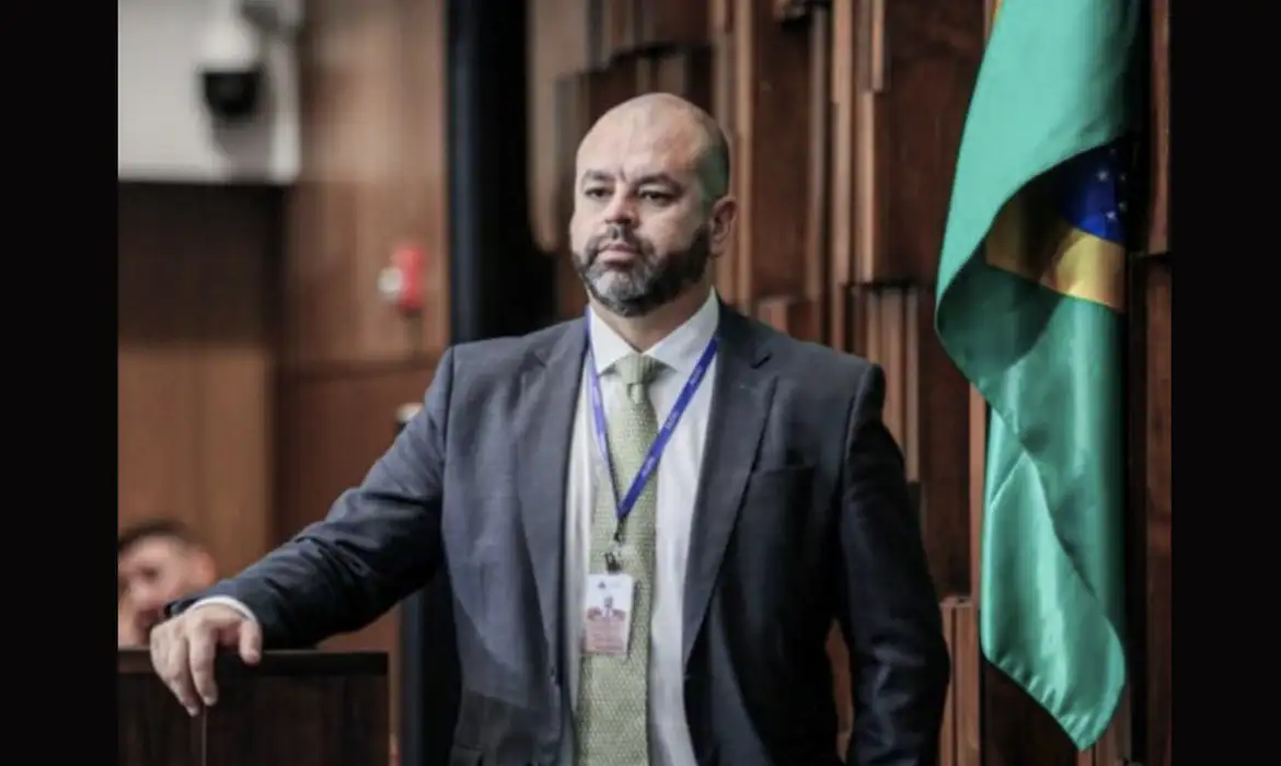 Rui Bulhões foi exonerado nesta terça-feira (16)