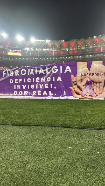 Antes do apito inicial do clássico nacional entre Flamengo e Palmeiras, no Maracanã, o gramado da capital fluminense recebeu uma campanha de conscientização promovida em parceria com a AFAPNIT
