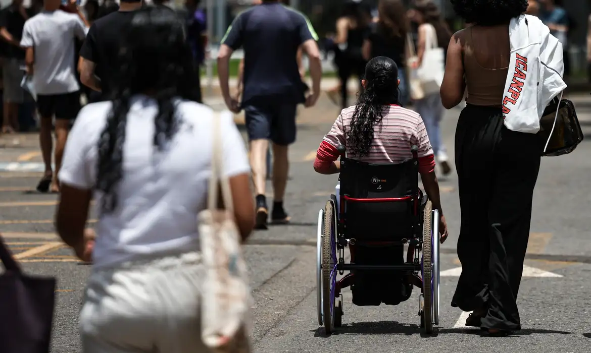 Prazo para solicitar isenção do ENEM 2026 termina nesta quinta-feira (26)