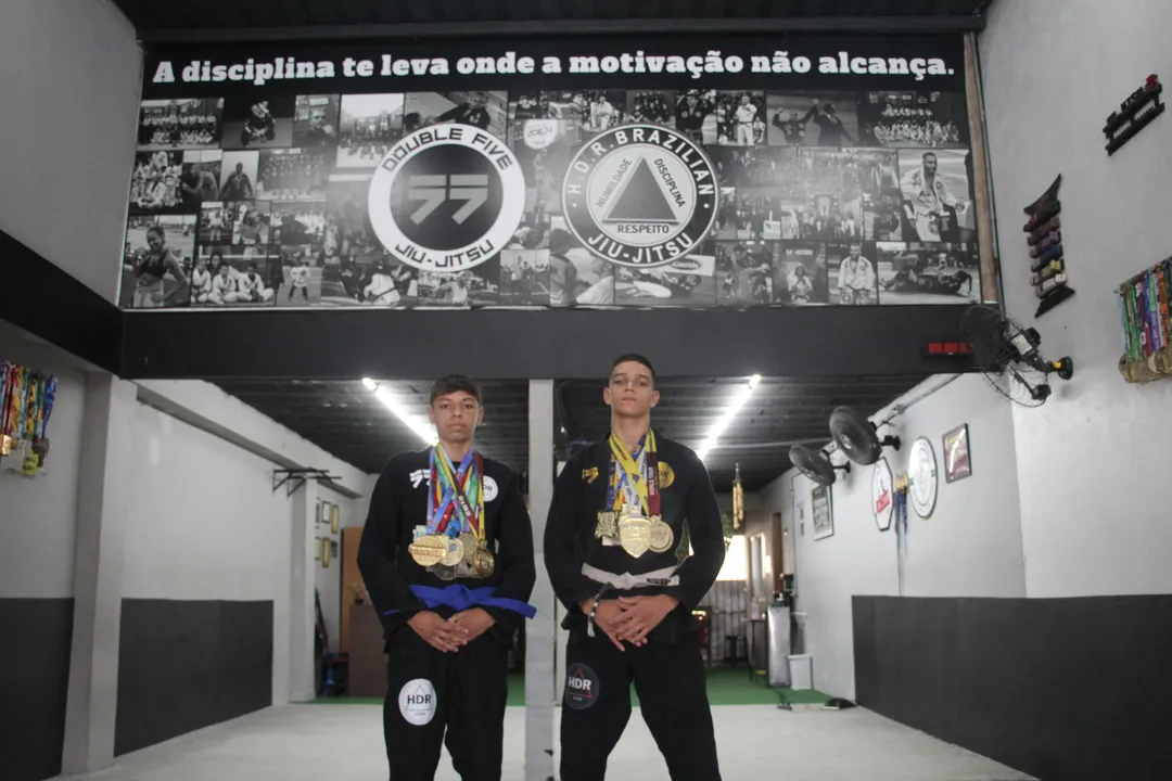 Pedro Guilherme e Thiago Rodrigues acharam uma solução criativa para suprir os gastos da competição