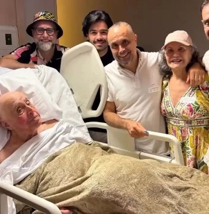 Ator comemorou 95 anos ao lado da família
