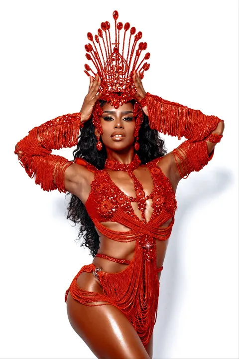Bellinha passa a ocupar a função que, no último Carnaval, ficou com a atriz Juliana Paes