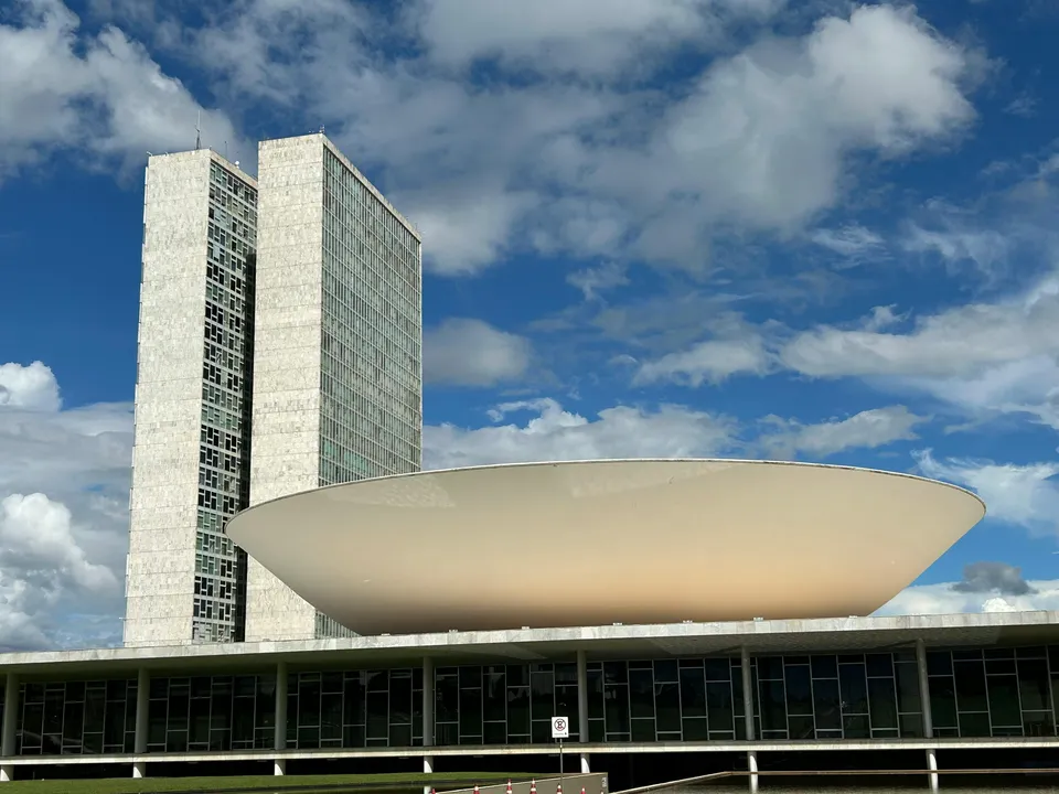 Para que vire lei,  o projeto precisa passar pela Câmara e pelo Senado