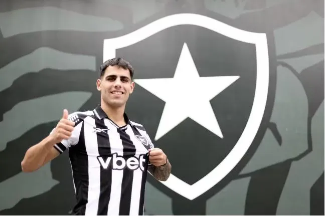 Lucas Villalba é o novo reforço do Botafogo